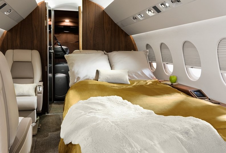 Dassault Falcon 2000